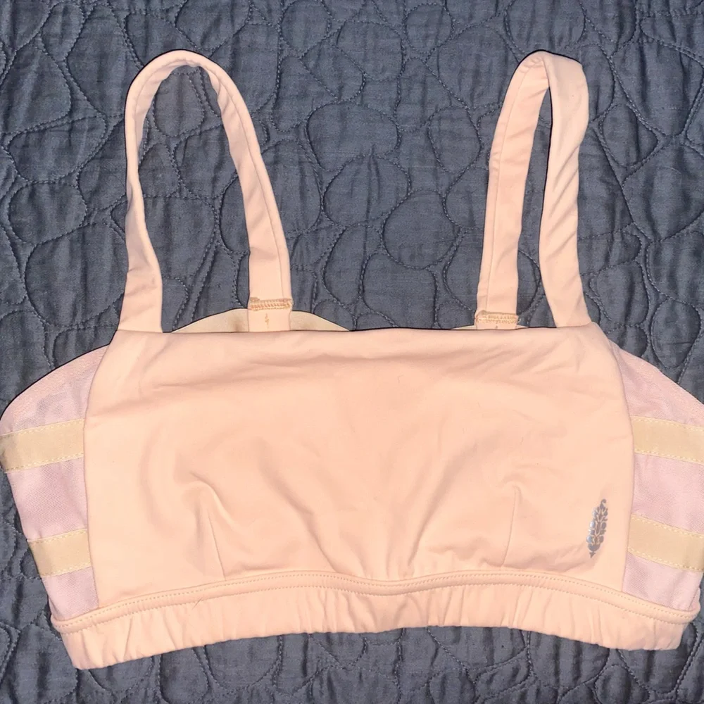 Like new • Strapy sports bra • Free People Movement 🏃‍♀️ - Picture 2 of 5